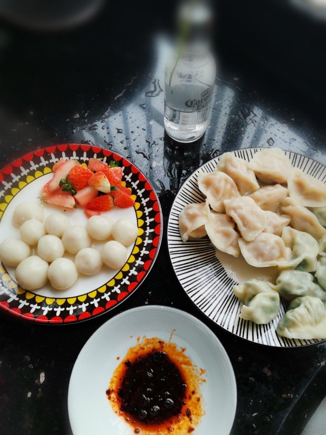花生黑芝麻汤圆
