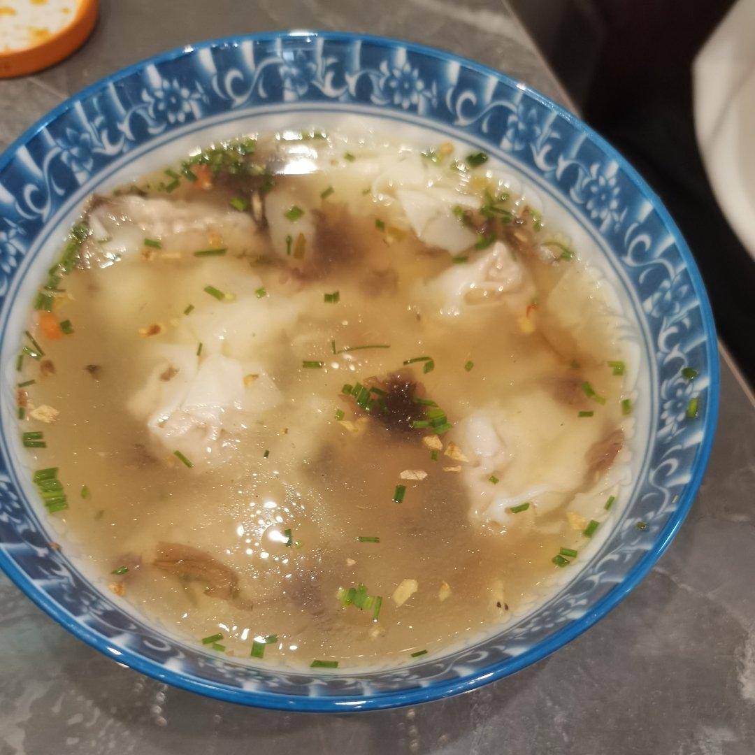 适合宝宝吃的鲜肉虾仁小馄饨，调馅、做皮、包制、保存