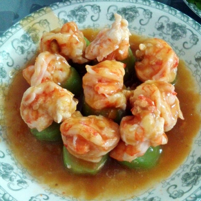 清蒸丝瓜虾球