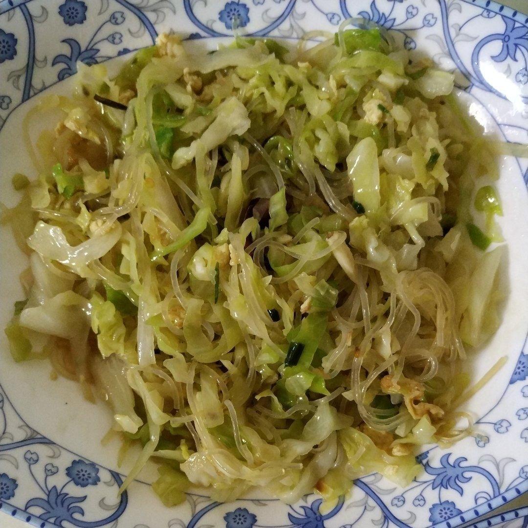 包菜粉丝炒鸡蛋