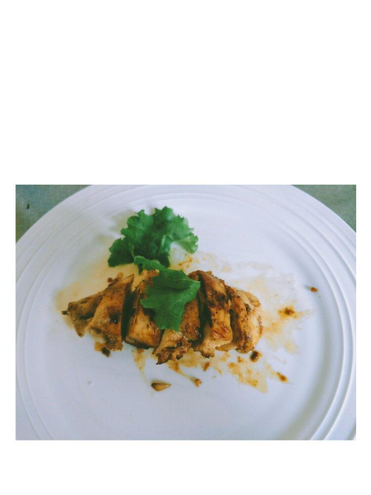 酷炫屌炸天好吃的煎鸡胸肉（香蒜蜂蜜煎鸡胸肉）