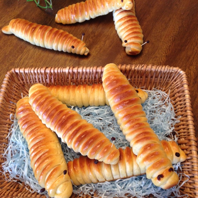 毛毛虫肉松面包