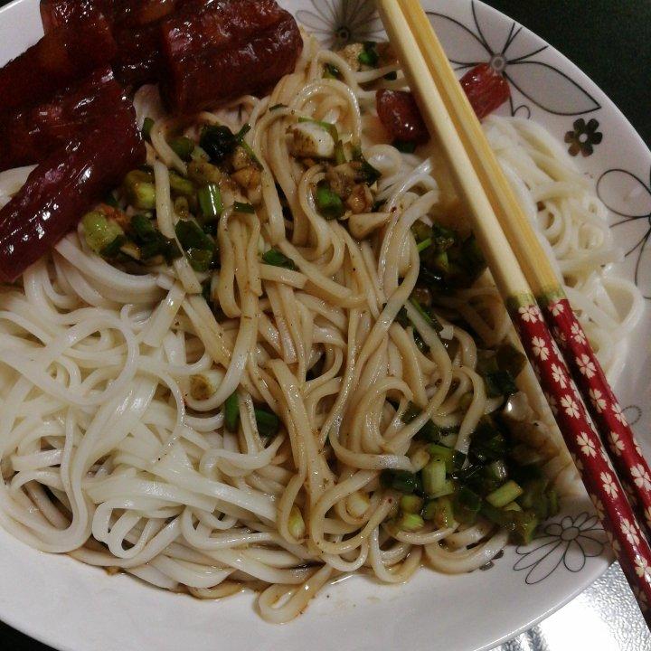 姥姥的爽口凉面！（干拌挂面）