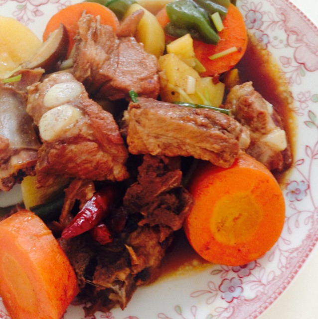 土豆炖排骨
