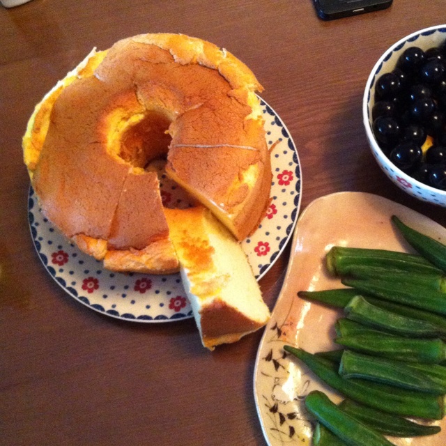 超简单完美戚风蛋糕（6寸2蛋）附打发、翻拌、脱模视频