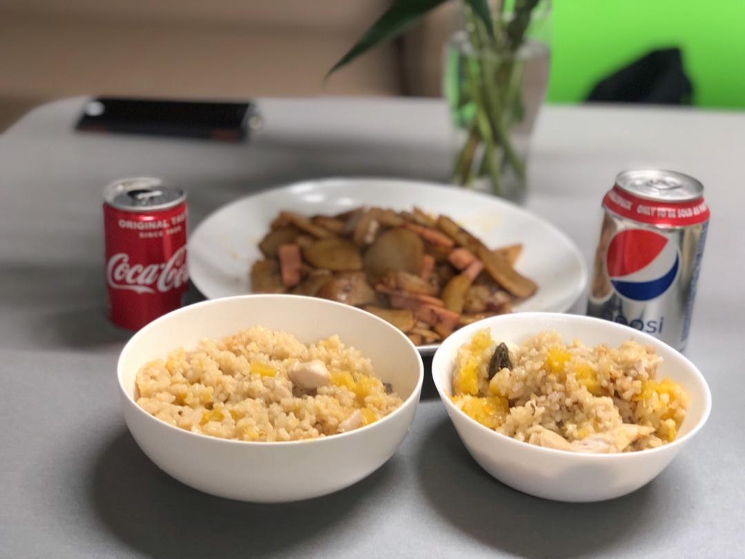 【南瓜鸡肉焖饭】