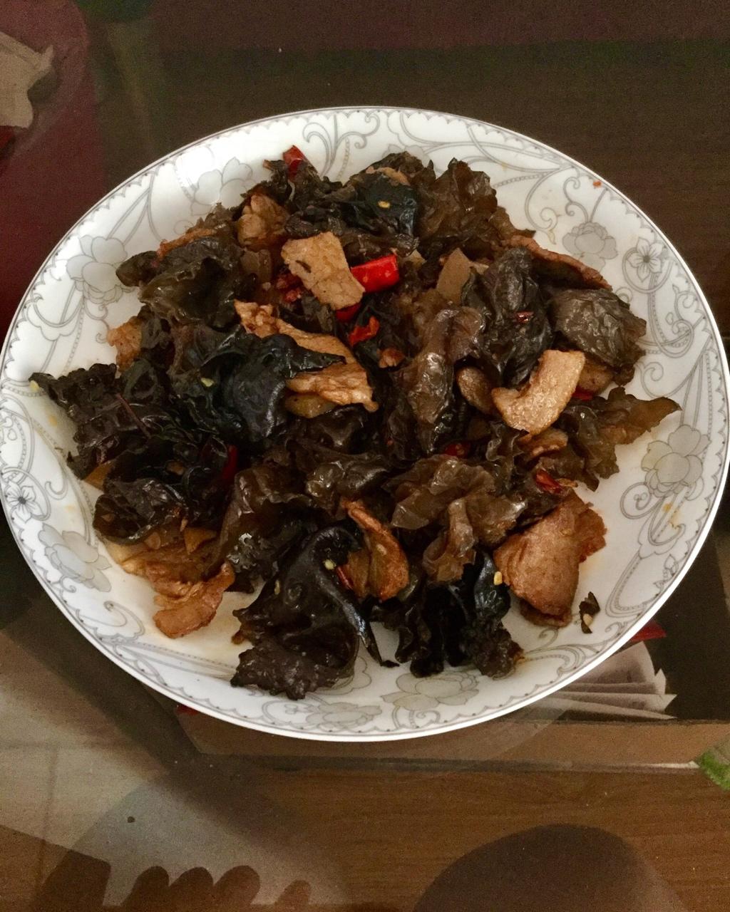 超下饭的木耳炒肉