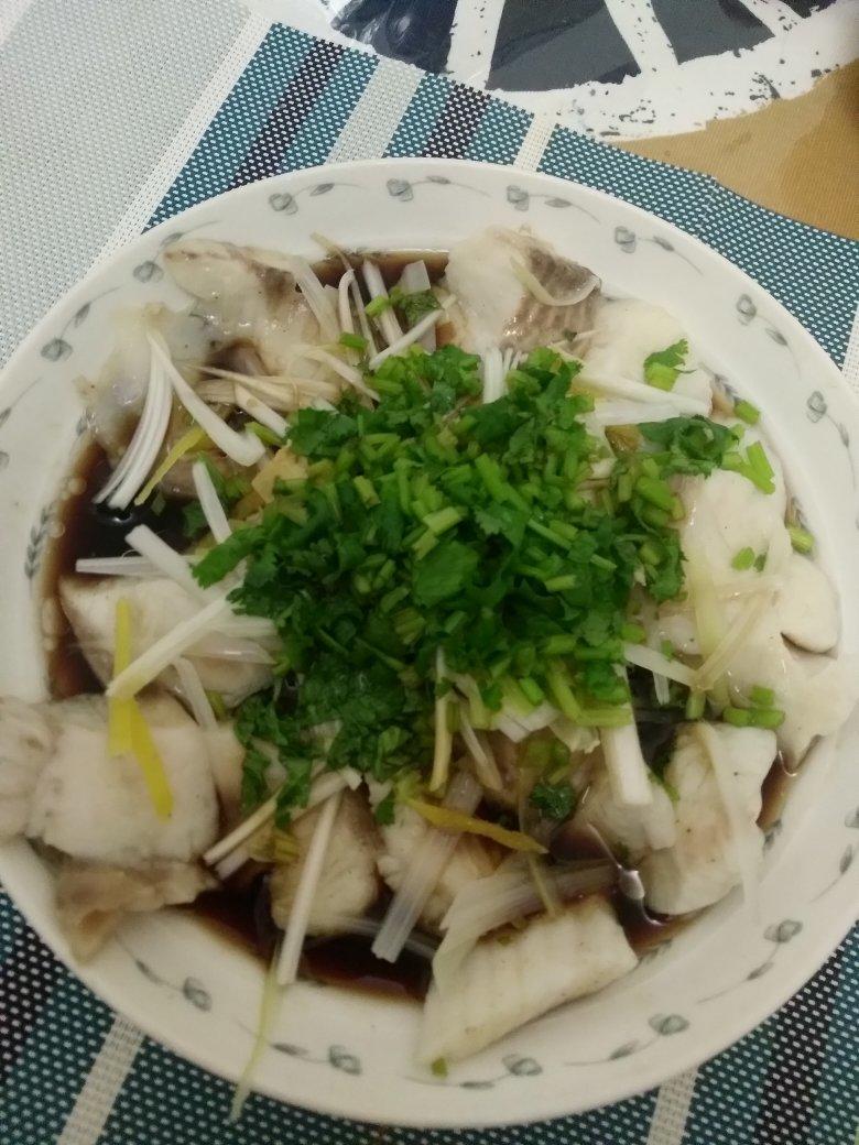 豉油蒸鲷鱼
