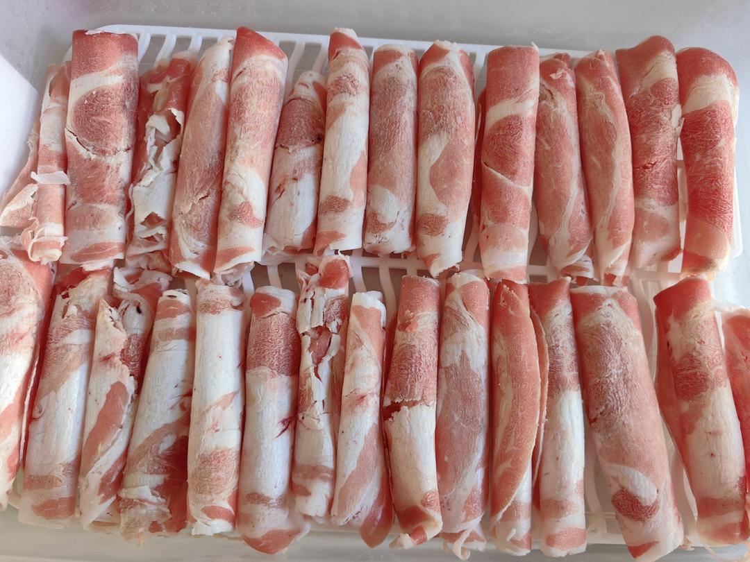 鲜切羊肉卷清淡口火锅