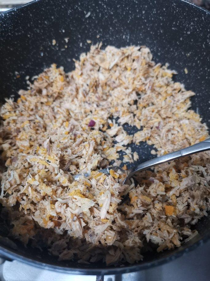 菠菜金枪鱼面包