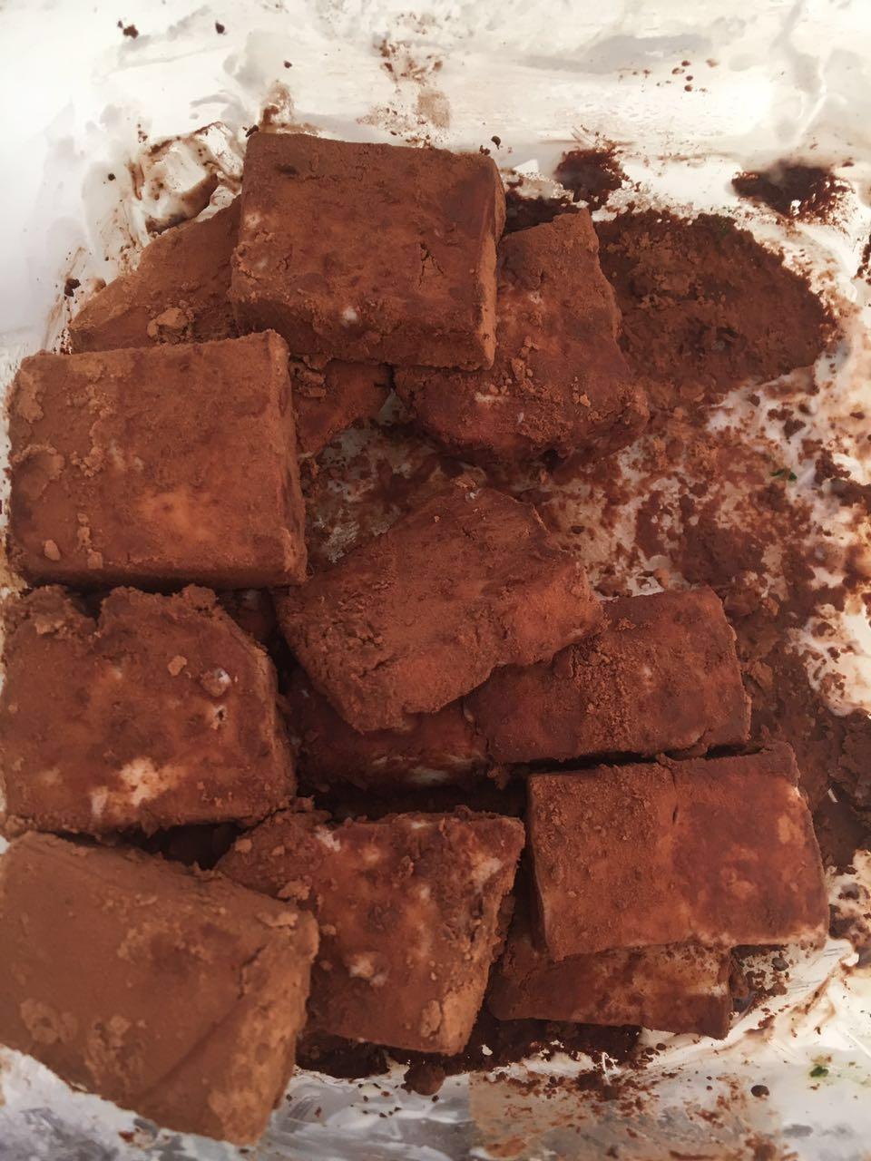 完胜85度C牛奶椰丝小方