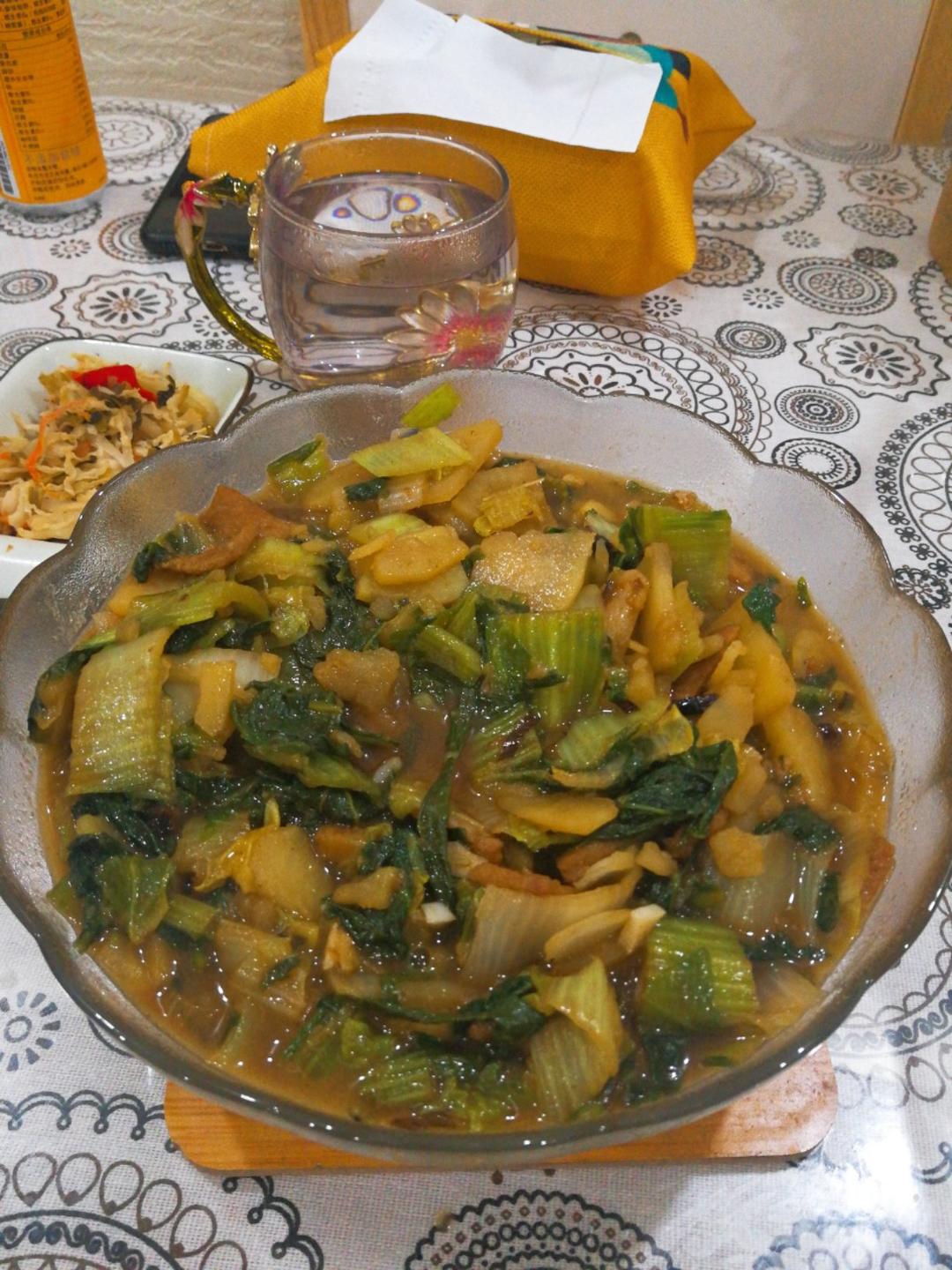 腌猪肉烩小白菜