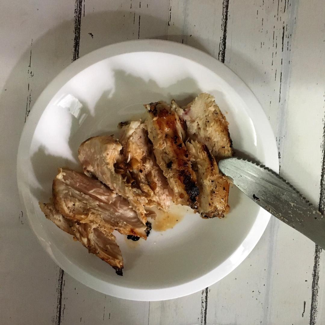 酷炫屌炸天好吃的煎鸡胸肉（香蒜蜂蜜煎鸡胸肉）