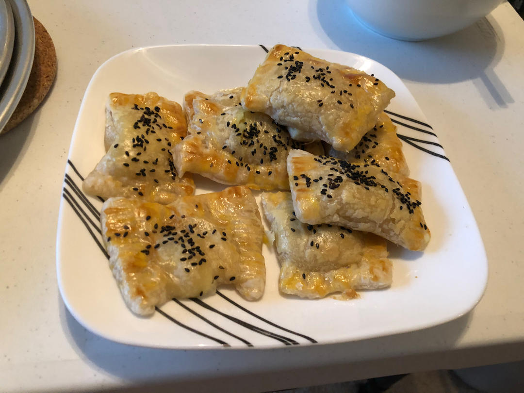 三步简易爆浆榴莲酥（Puff Pastry版本）