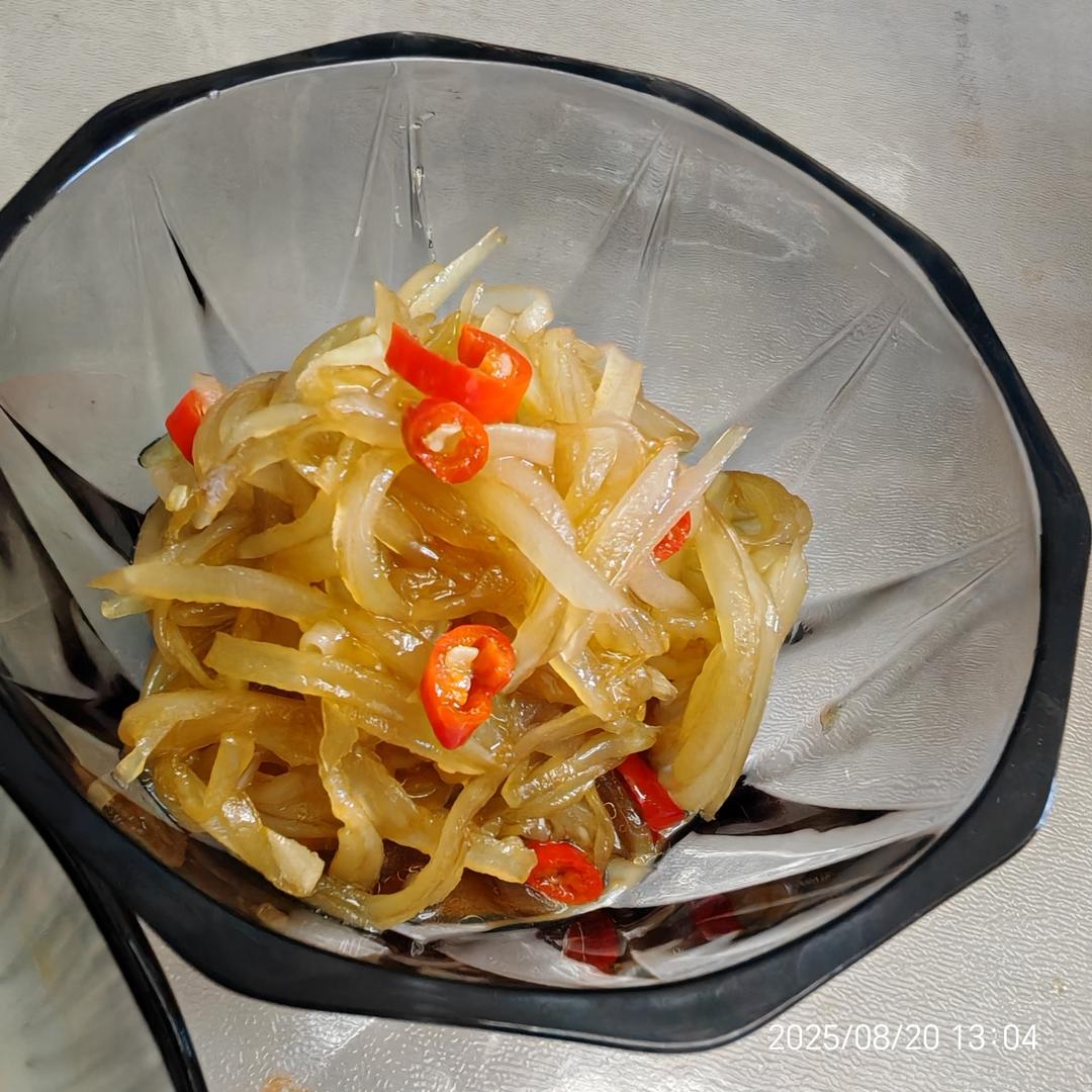 10分钟搞定的快手凉拌菜，清脆爽口的凉拌莴笋丝