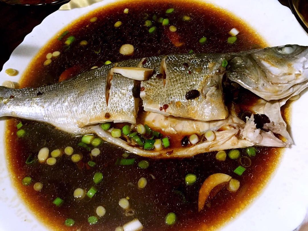 葱油鲈鱼
