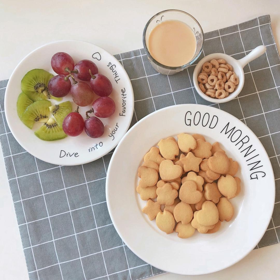 适合宝宝的一款饼干   蛋黄饼干