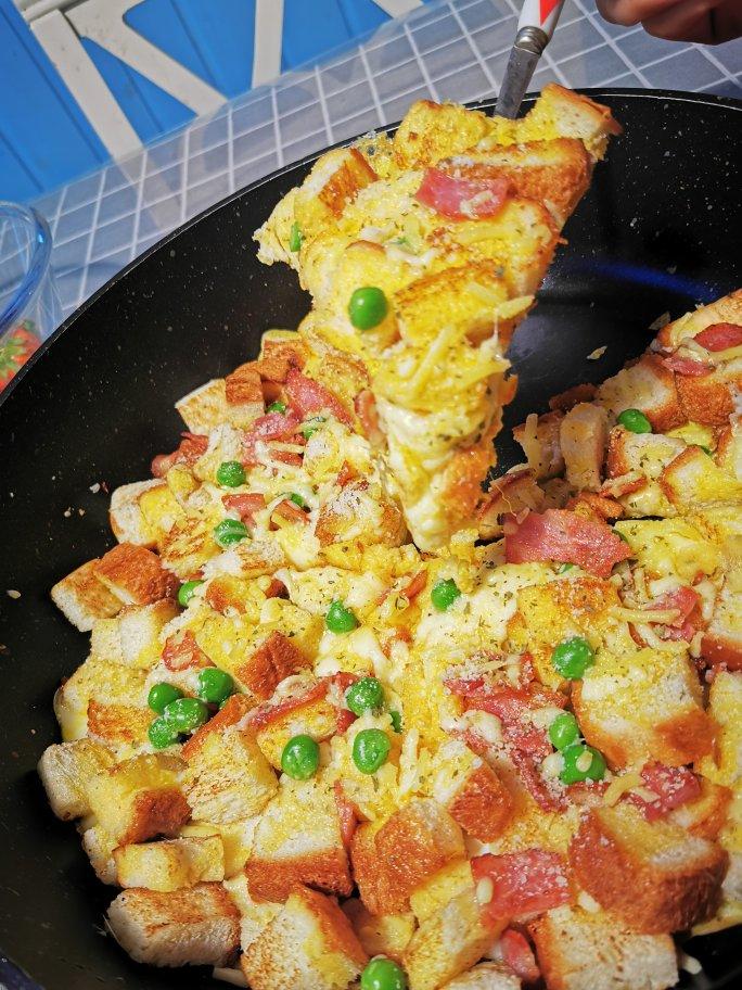 平底锅吐司培根披萨快手早餐