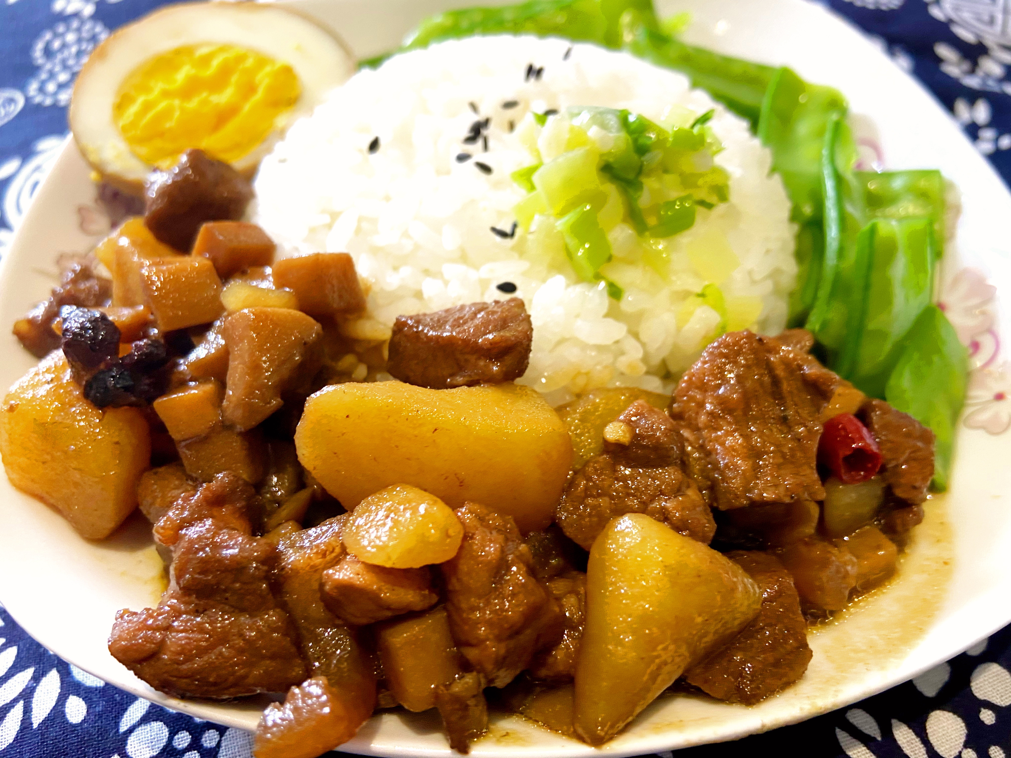 香滑软绵，汤汁浓郁的台湾卤肉饭 米饭杀手的做法