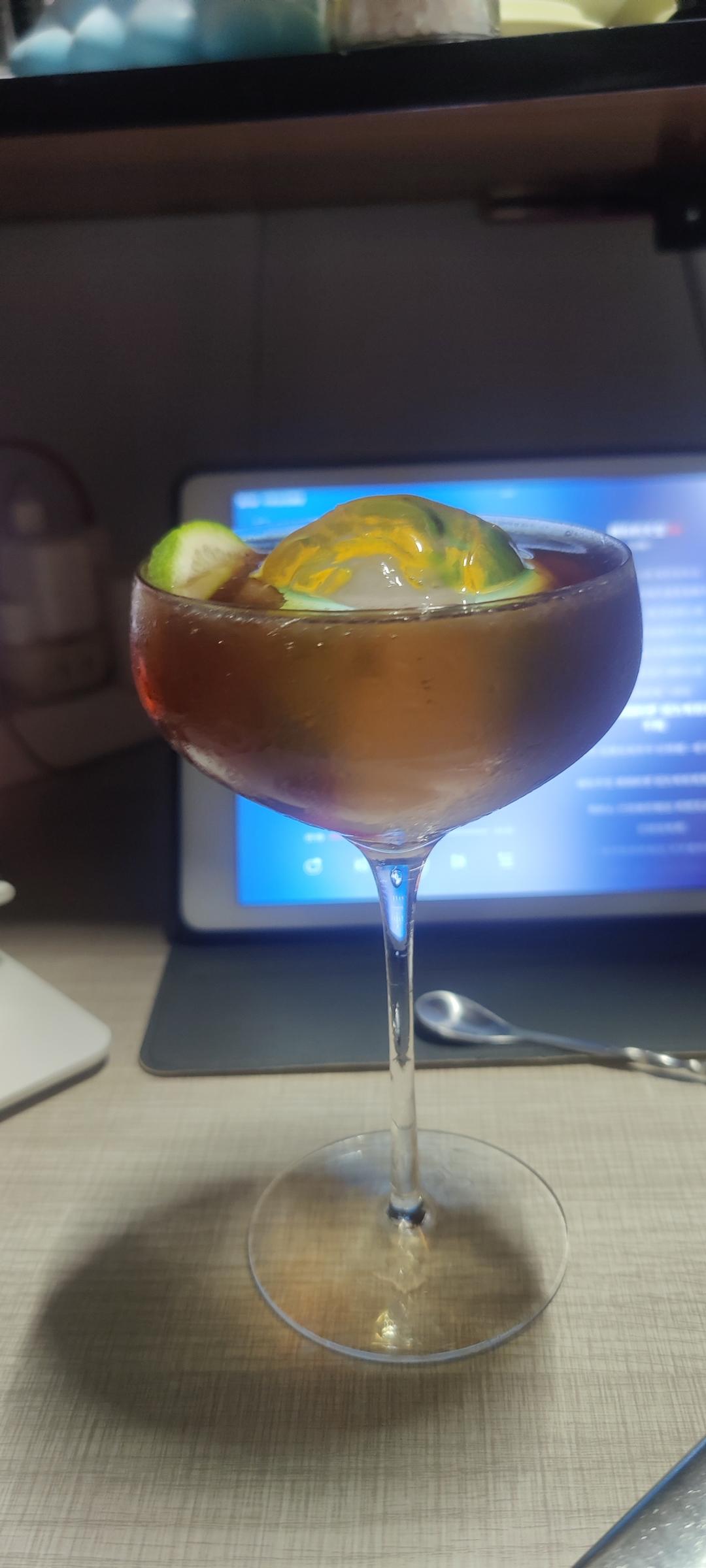 朗姆酒做自由古巴鸡尾酒