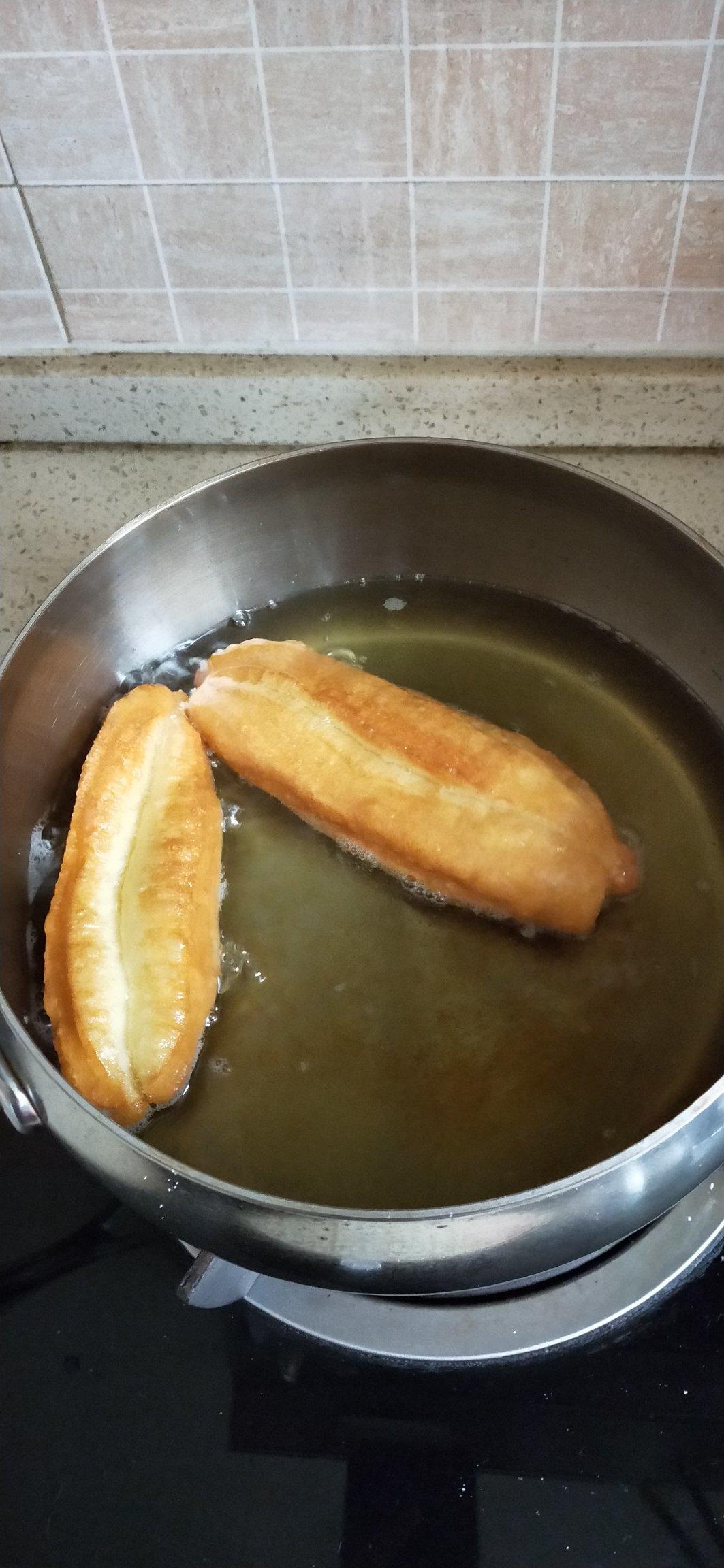 酥软小油条（早餐）