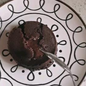 色拉油版巧克力熔岩小蛋糕