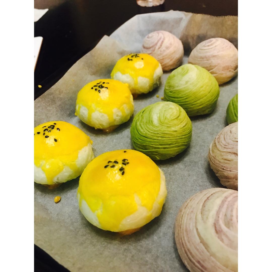 蛋黄酥~紫薯、抹茶、原味~花好月圆，中秋快乐~内附一次做六色蛋黄酥方法~