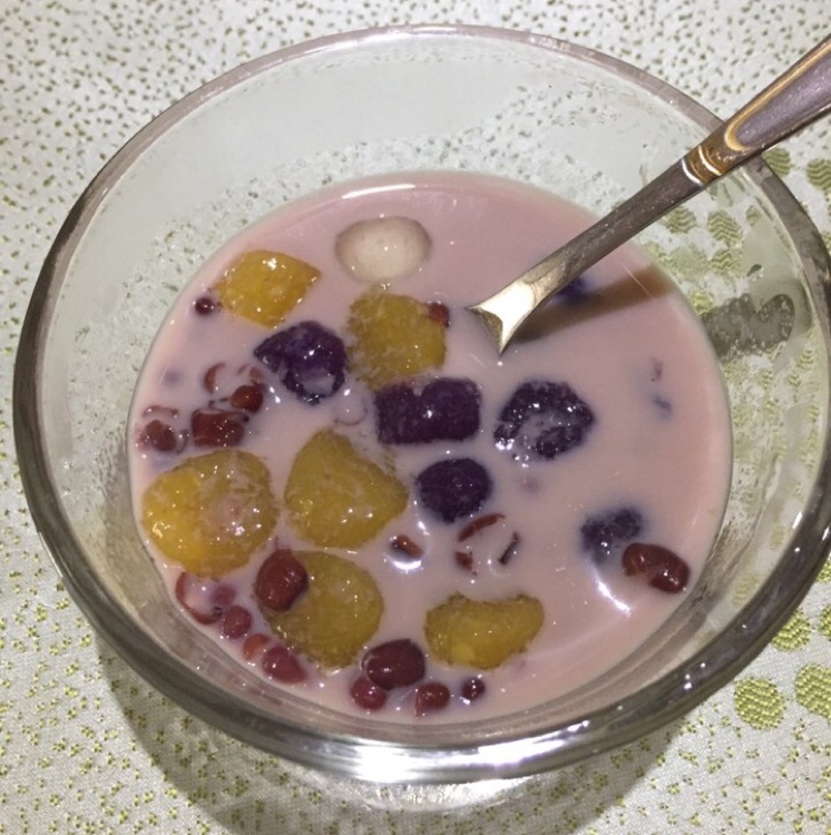 轶涵_麻麻做的芋圆红豆奶茶