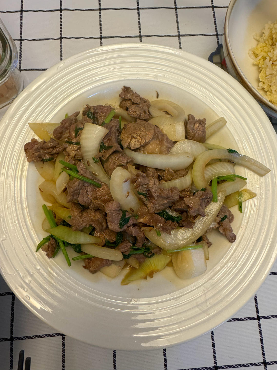 洋葱香菜炒牛肉的做法