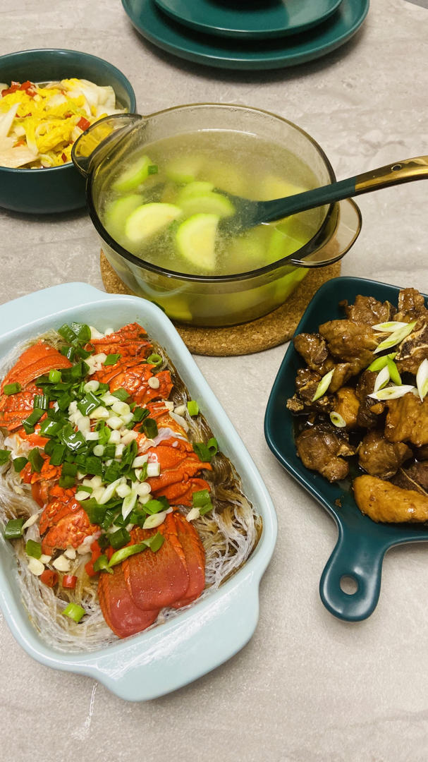 蒜蓉粉丝葱油波士顿龙虾