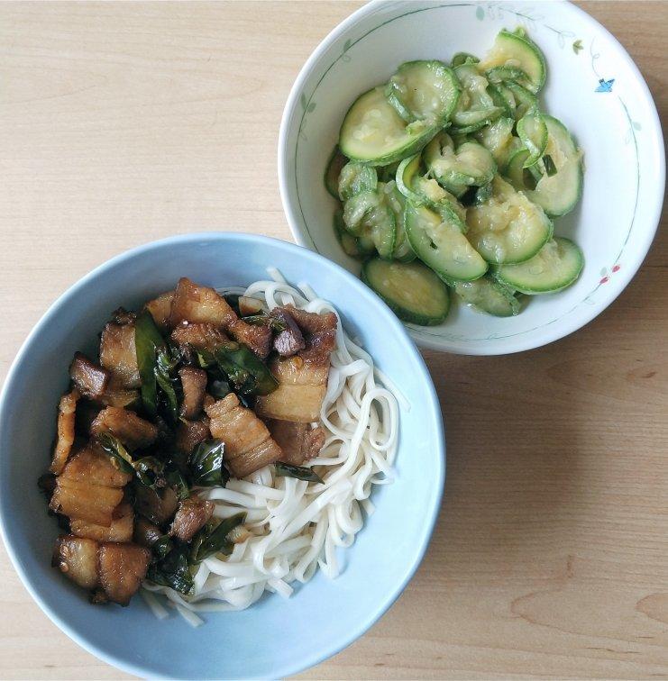请给我十碗米饭的米饭杀手！辣椒炒肉！（小炒肉）