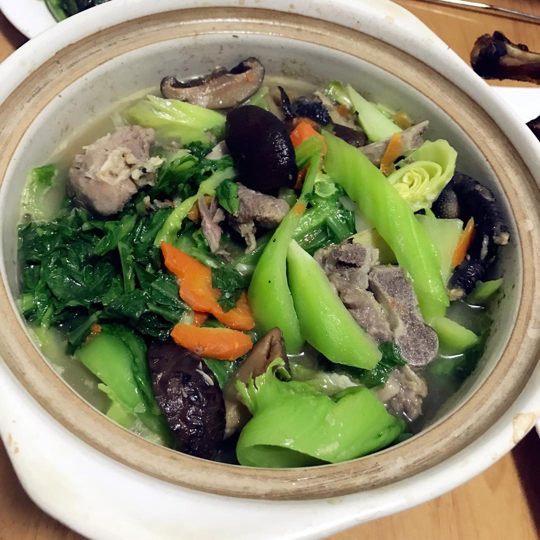 在家也可做的农家菜：烧骨煲淋大芥菜