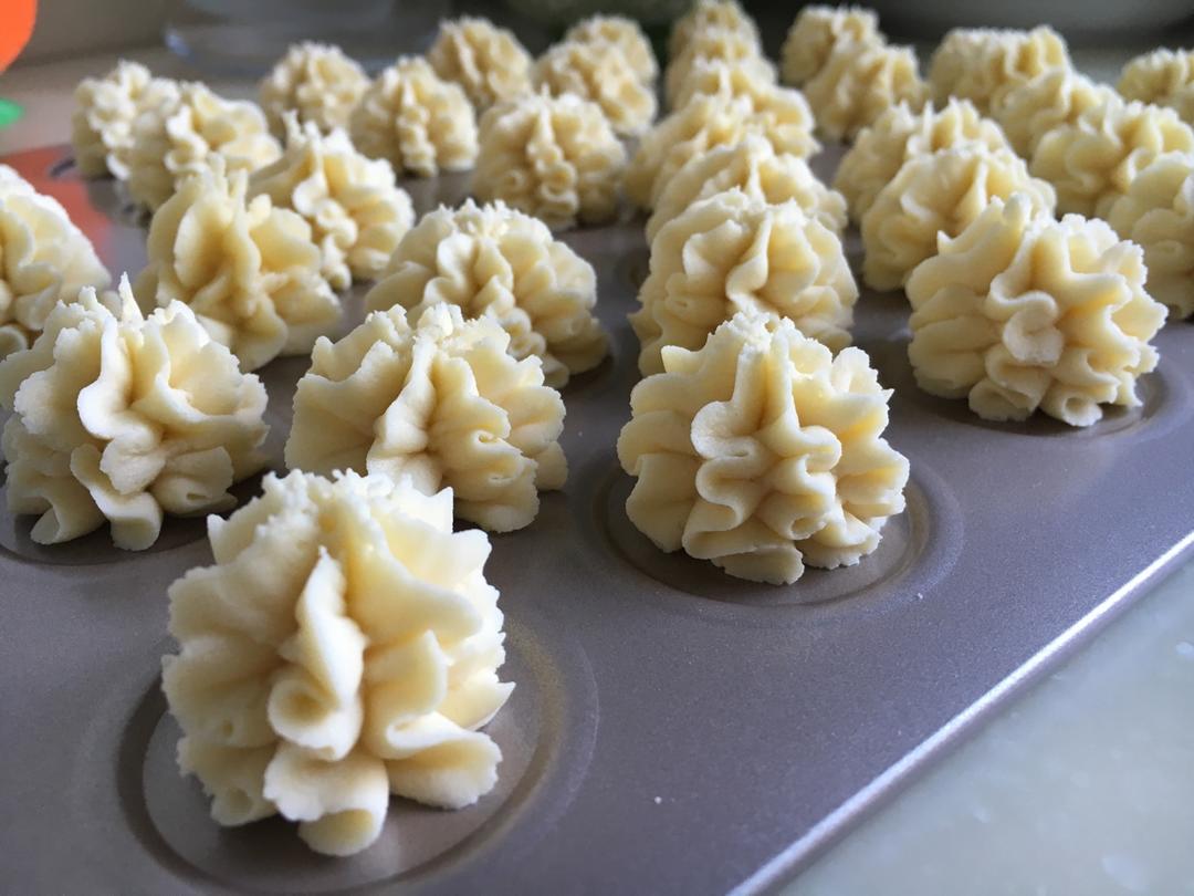 被业界猜了很久的网红牛油小花曲奇配方，酥的掉渣