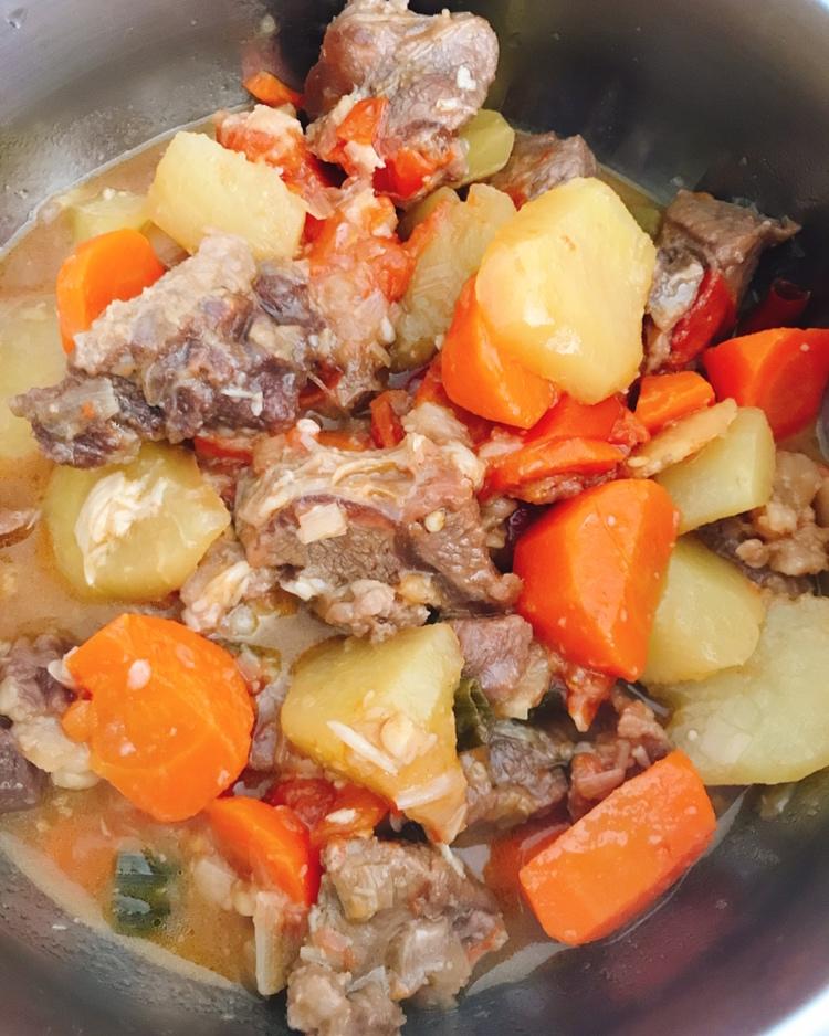 红烧牛肉土豆 （独家秘制）