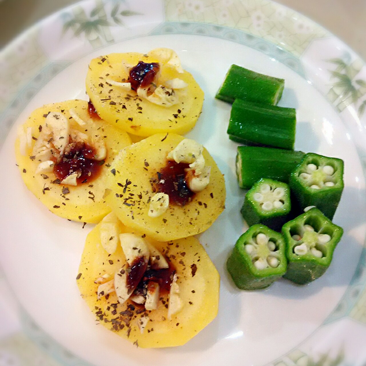 大蒜迷迭香烤土豆