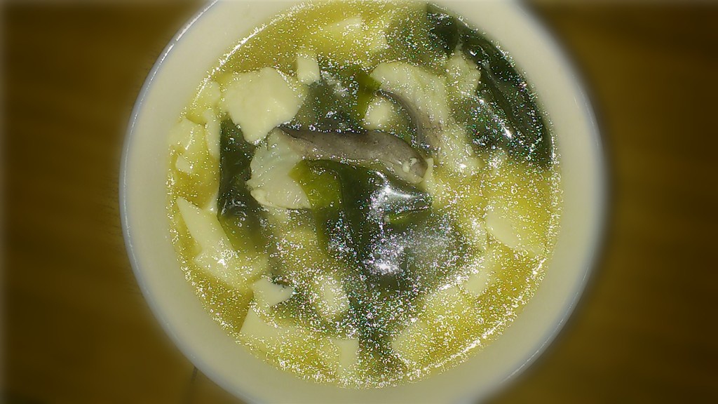豆腐裙带菜味噌汤