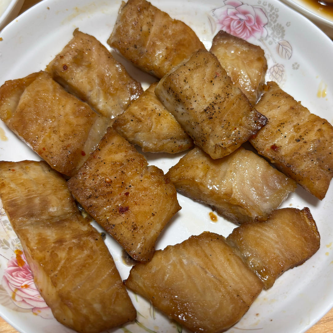 烤鱼片 烤巴沙鱼片 做法一绝，儿童健康零食，不爱吃鱼的都抢着吃，儿童的最爱