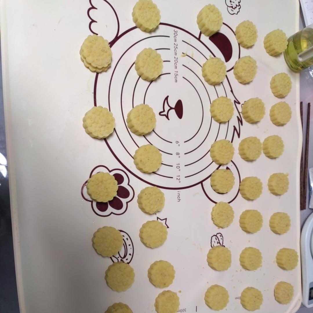 奶香绿豆糕（无豆腥味，超快手不麻烦）