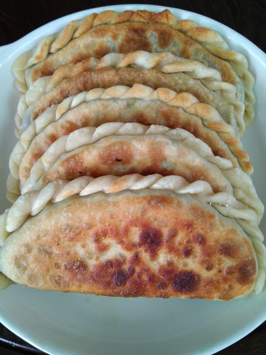 和面不粘手的韭菜盒子（附捏花边）【独家】