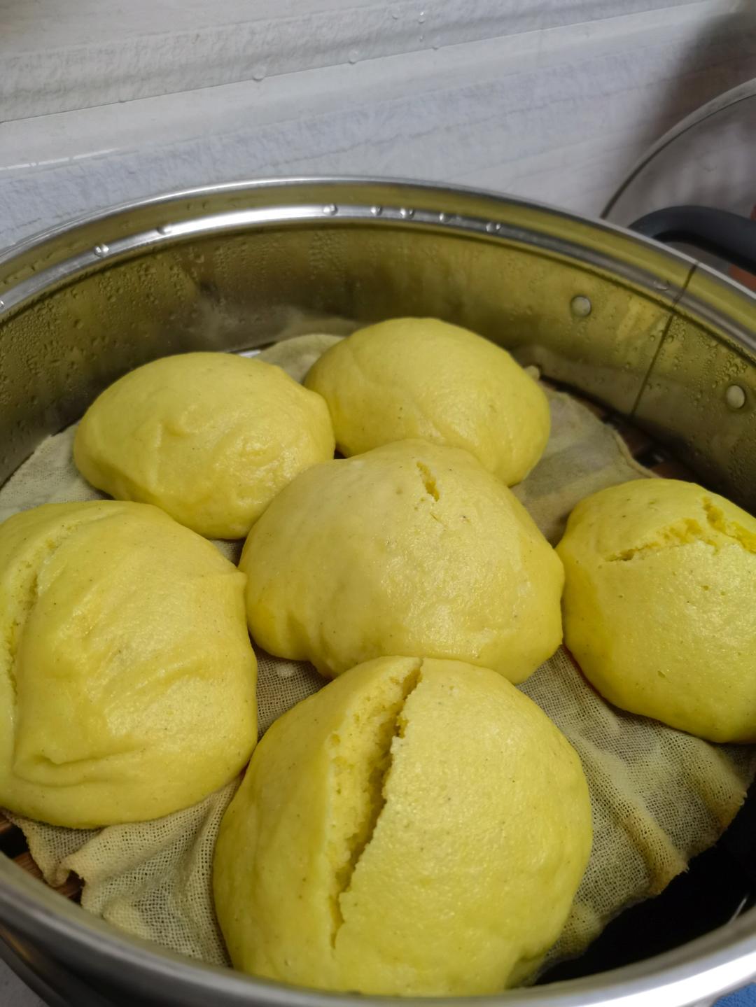 蒸玉米面馒头低脂无油