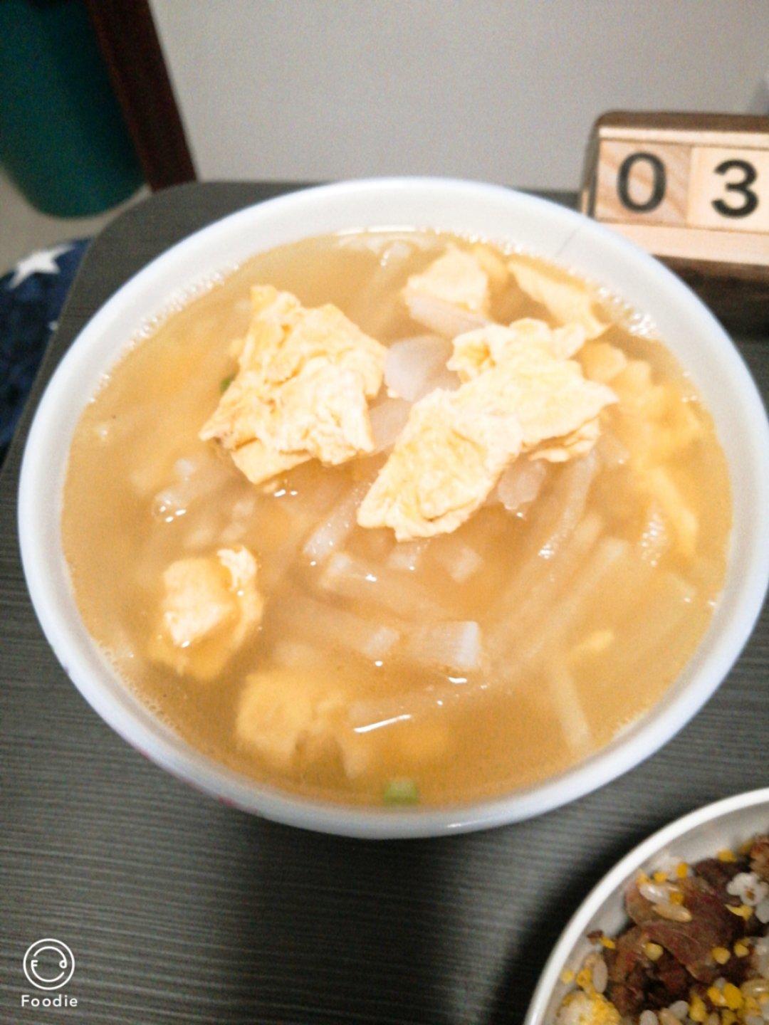 鸡蛋萝卜丝三鲜汤