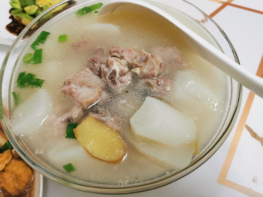 排骨萝卜汤