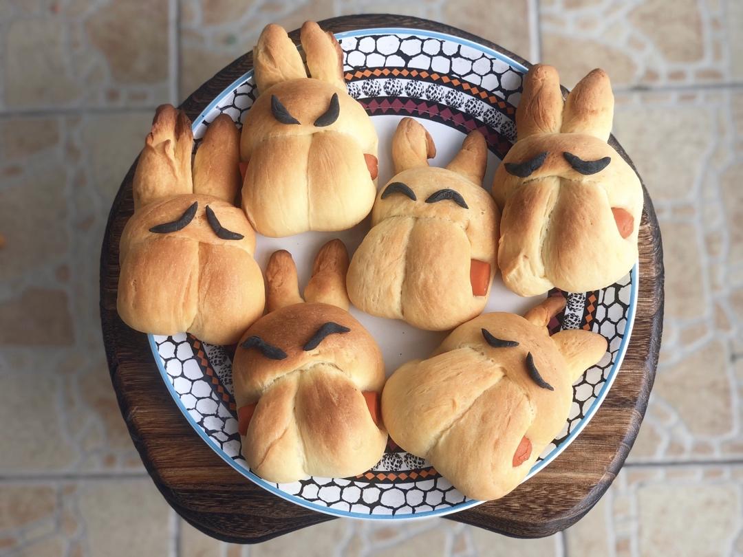 小兔子香肠面包