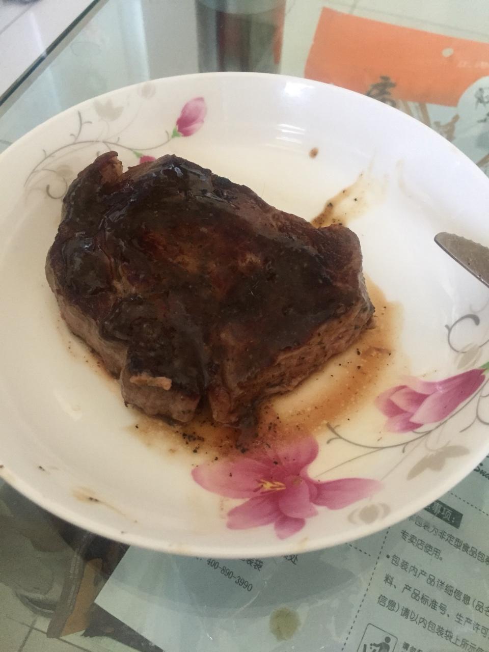 四分钟煎好一块鲜嫩多汁的牛排