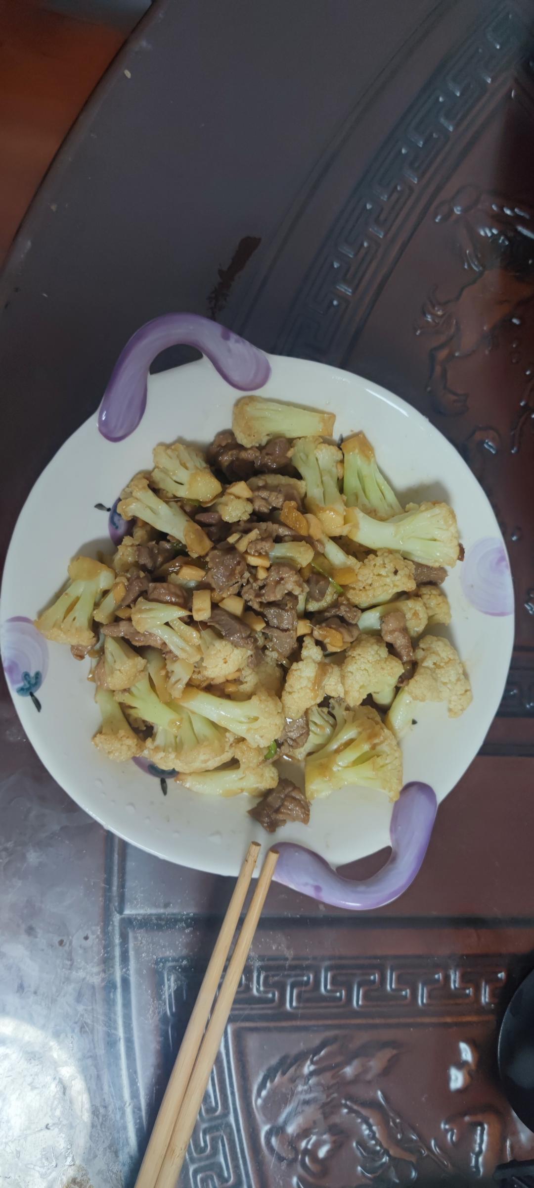 干煸菜花（花菜炒肉）