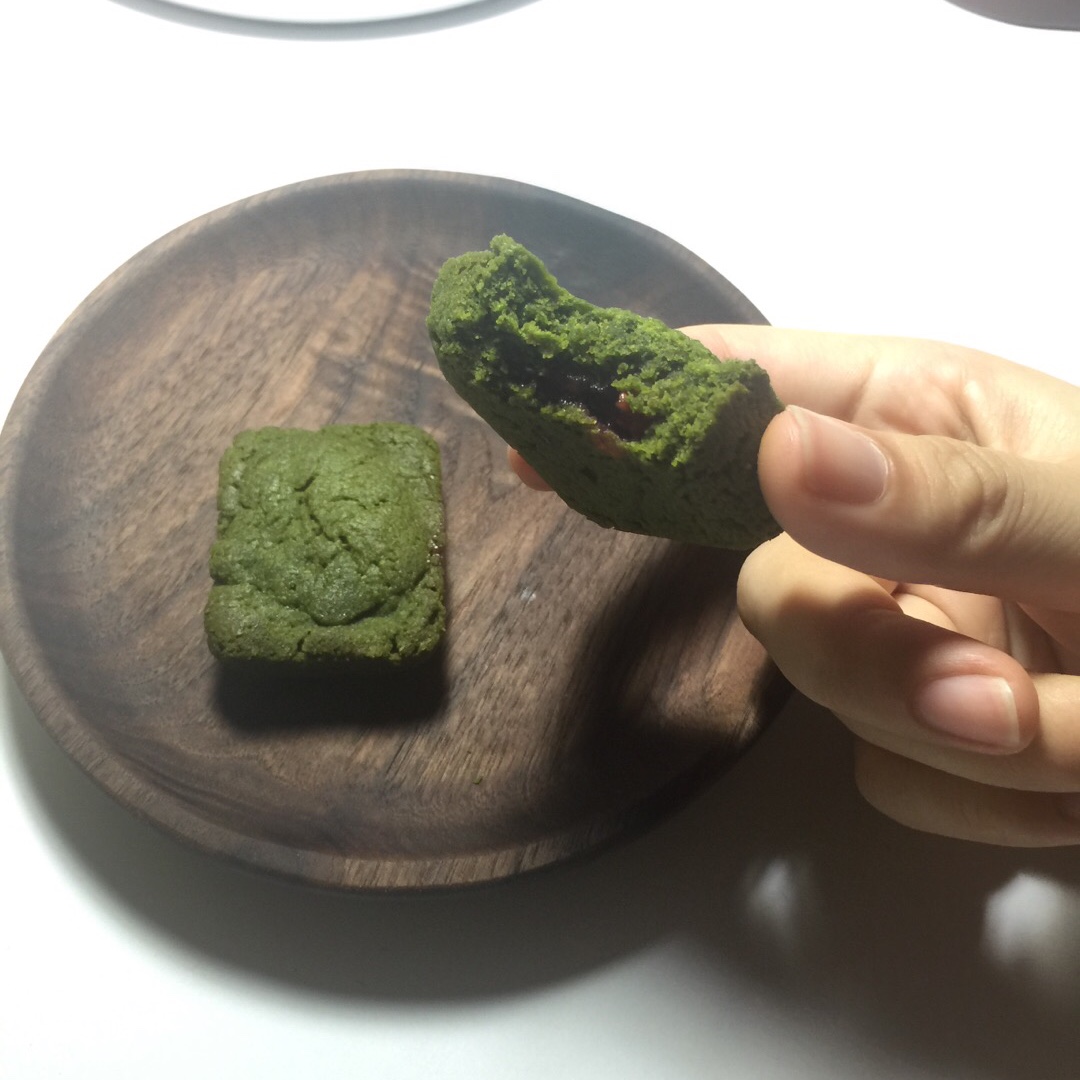 丰润的布朗尼口感-抹茶蜜红豆蛋糕