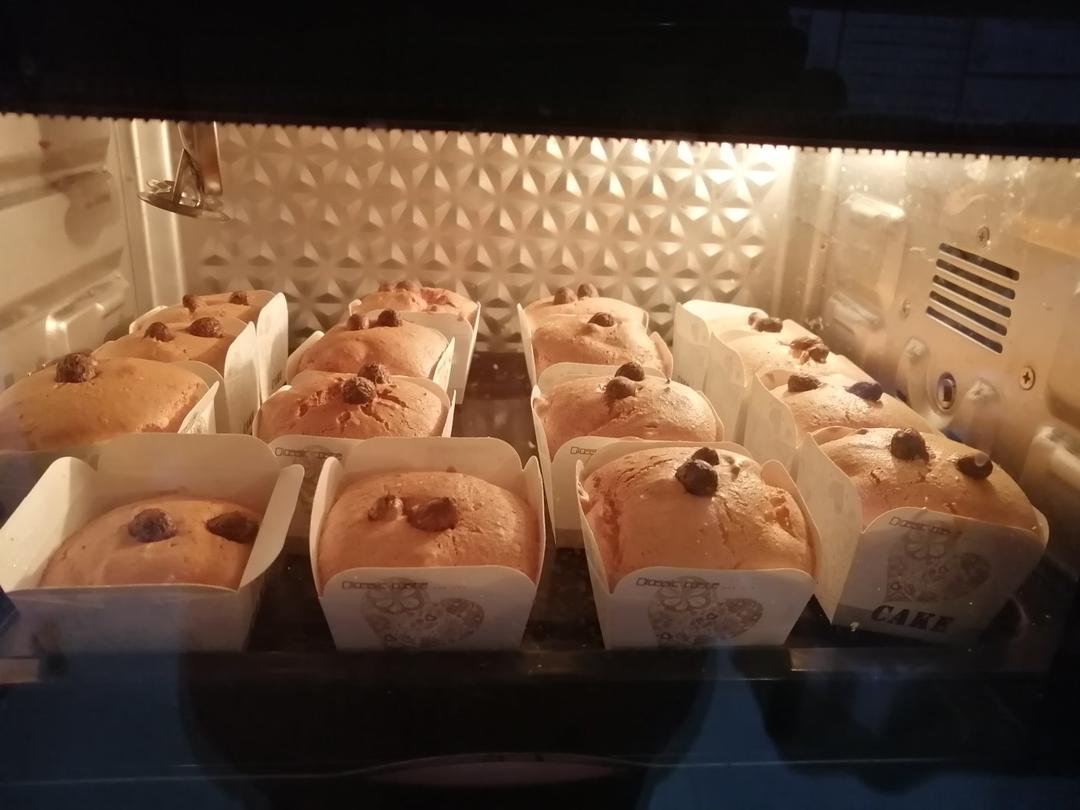 纸杯蛋糕 8寸戚风蛋糕的量