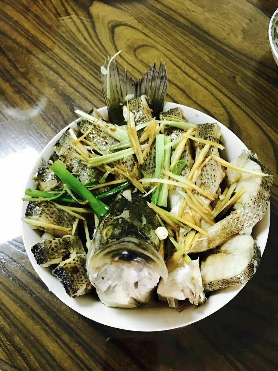 清蒸鲈鱼