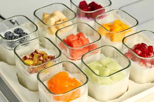自制健康低糖酸奶/酸奶机版/高颜值🍓9种水果口味的做法 步骤20