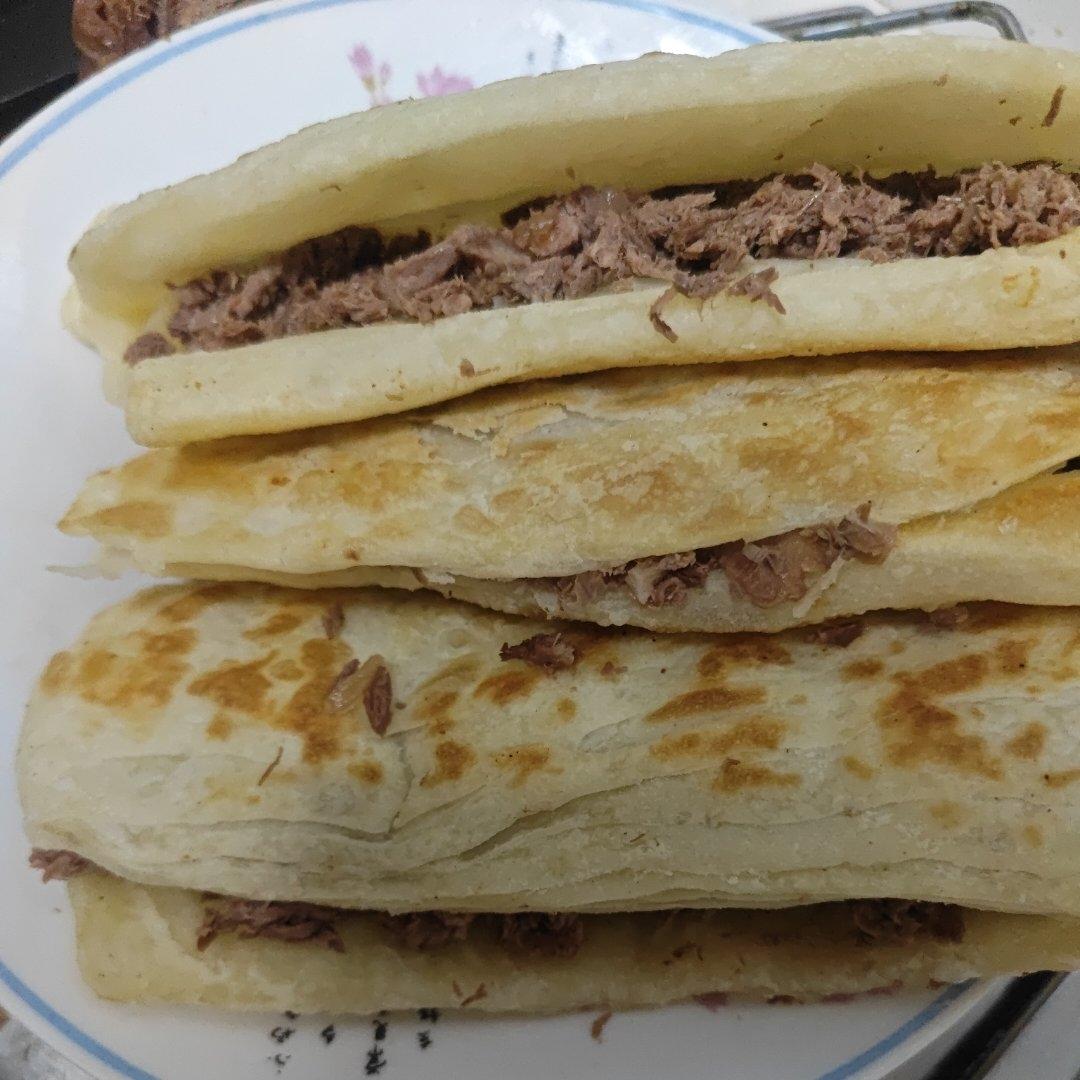 香酥夹肉火烧（河间驴肉火烧）